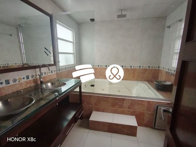 Casa en venta en Santa Barbara, Bogotá · foto 14 de 18