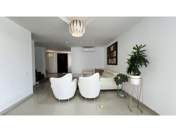Casa de 4 alcobas en venta en Villa Campestre, Puerto Colombia, 360 m² · foto 2 de 11