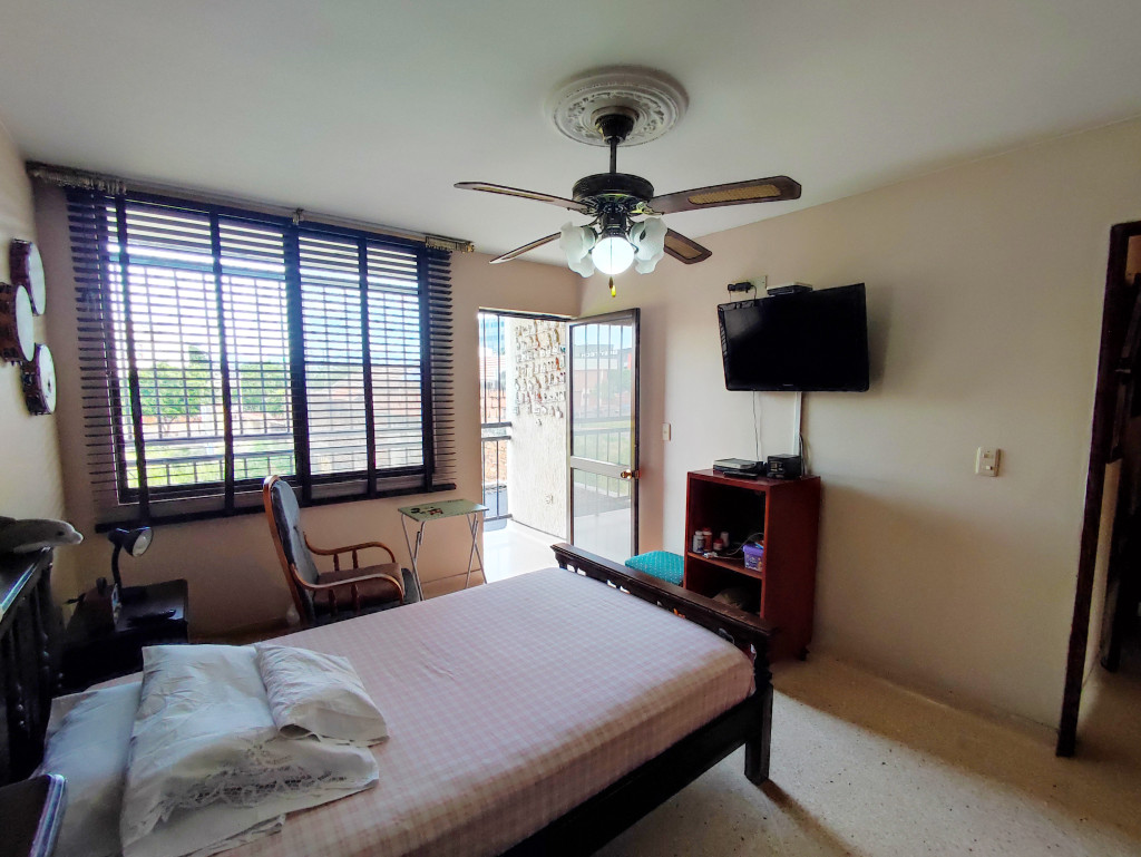 Apartamento en venta en La Riviera, Cúcuta · foto 5 de 15