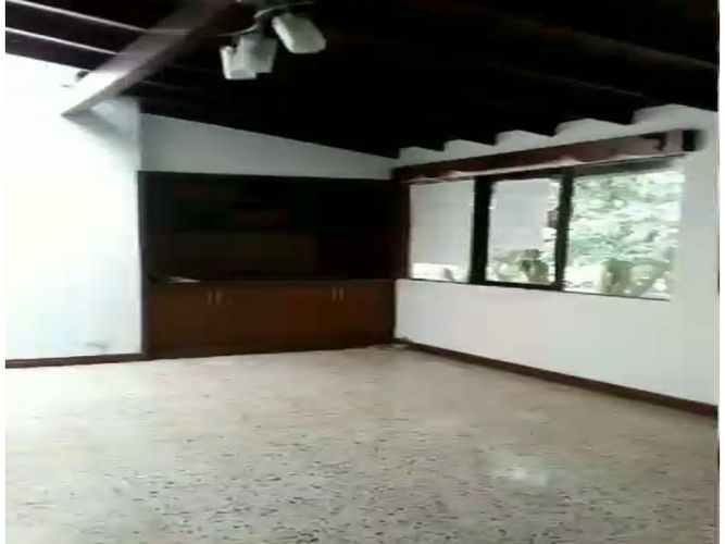 Apartamento de 5 alcobas en venta en Simon Bolivar, Medellín, 200 m² · foto 2 de 5