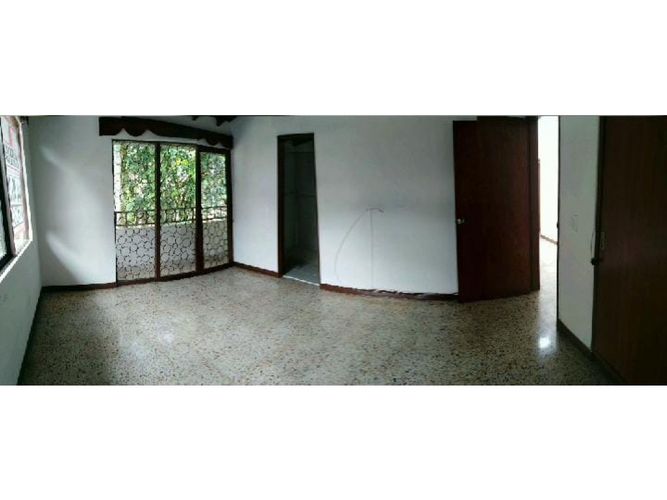 Apartamento de 5 alcobas en venta en Simon Bolivar, Medellín, 200 m² · foto 3 de 5