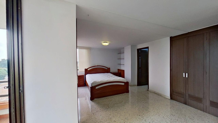 Apartamento de 3 alcobas en venta en Prados Del Norte, Cali, 115 m² · foto 3 de 10