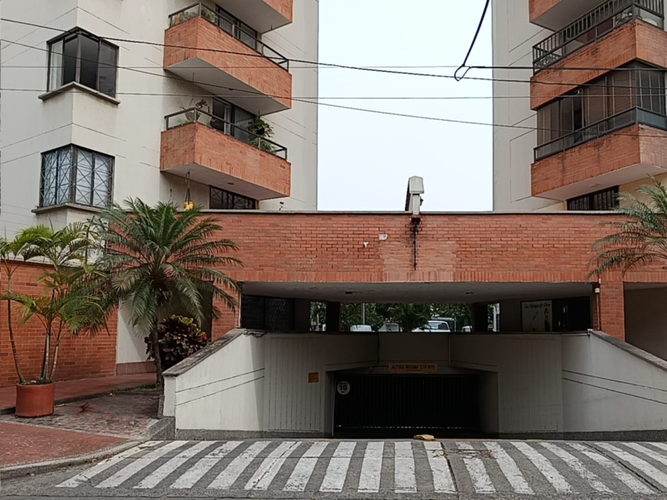 Apartamento de 3 alcobas en venta en Prados Del Norte, Cali, 115 m² · foto 6 de 10