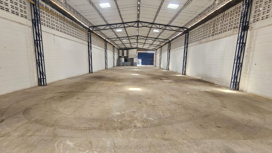 Bodega en arriendo en San Pedro, Barranquilla, 500 m² · foto 5 de 9