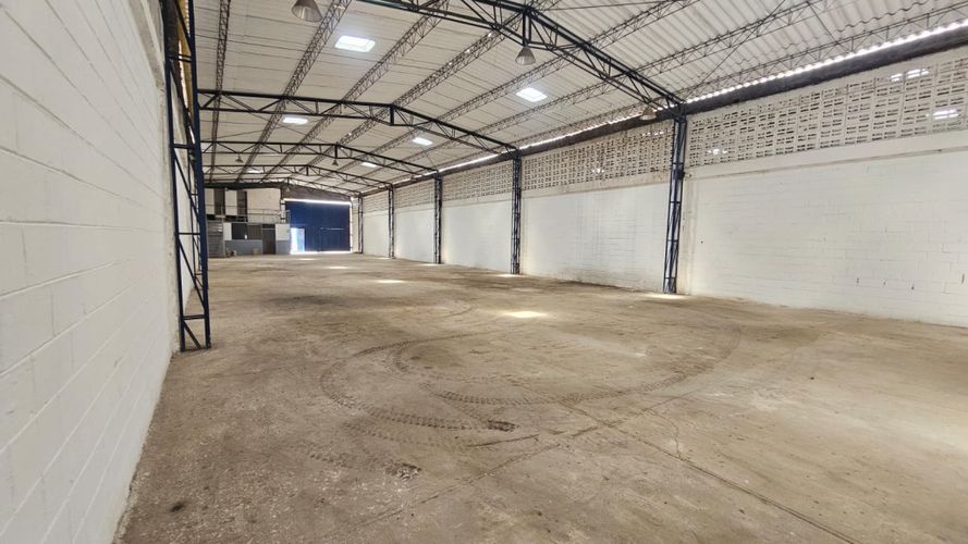 Bodega en arriendo en San Pedro, Barranquilla, 500 m² · foto 8 de 9