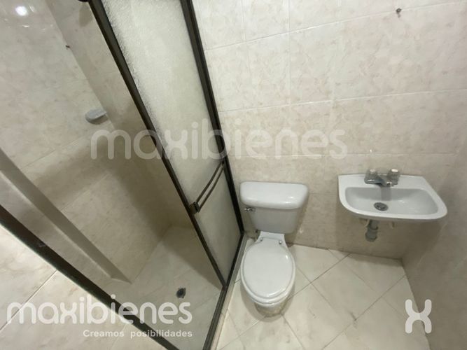 Oficina en arriendo en San Benito, Medellín, 40 m² · foto 10 de 11