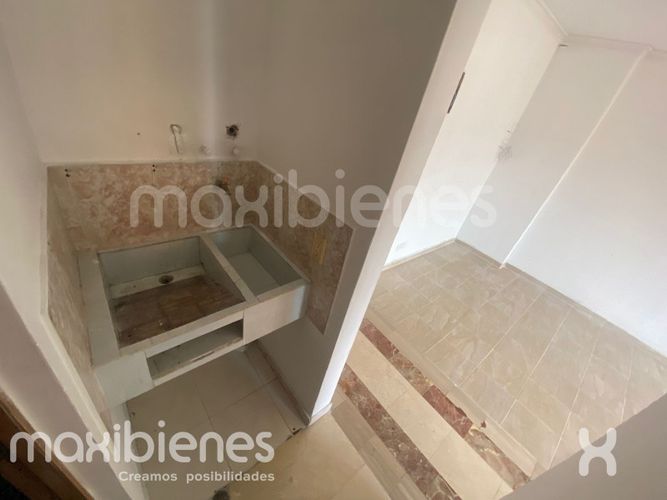 Oficina en arriendo en San Benito, Medellín, 40 m² · foto 11 de 11