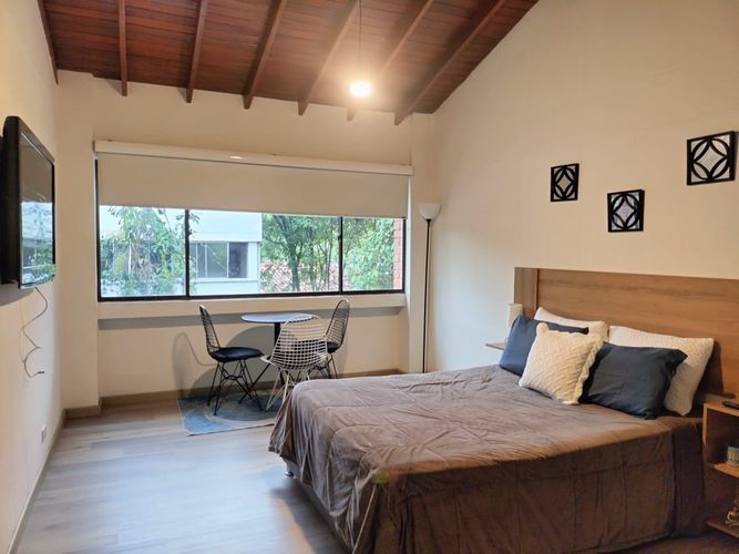 Casa de 4 alcobas en arriendo en Loma Benedictinos, Envigado, 350 m² · foto 9 de 20