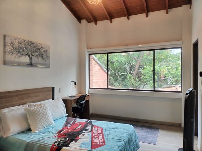 Casa de 4 alcobas en arriendo en Loma Benedictinos, Envigado, 350 m² · foto 15 de 20