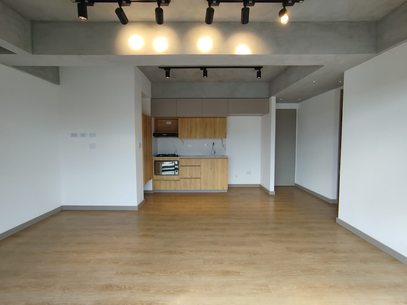 Apartamento en arriendo en Centro, Rionegro · foto 3 de 13