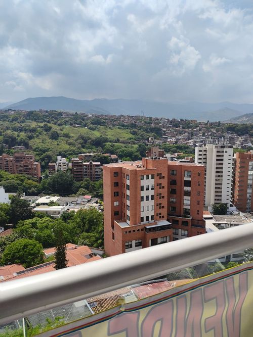 Apartamento de 4 alcobas en venta en Santa Teresita, Cali, 148 m² · foto 18 de 24