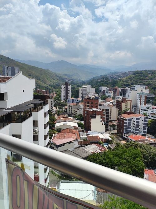 Apartamento de 4 alcobas en venta en Santa Teresita, Cali, 148 m² · foto 20 de 24