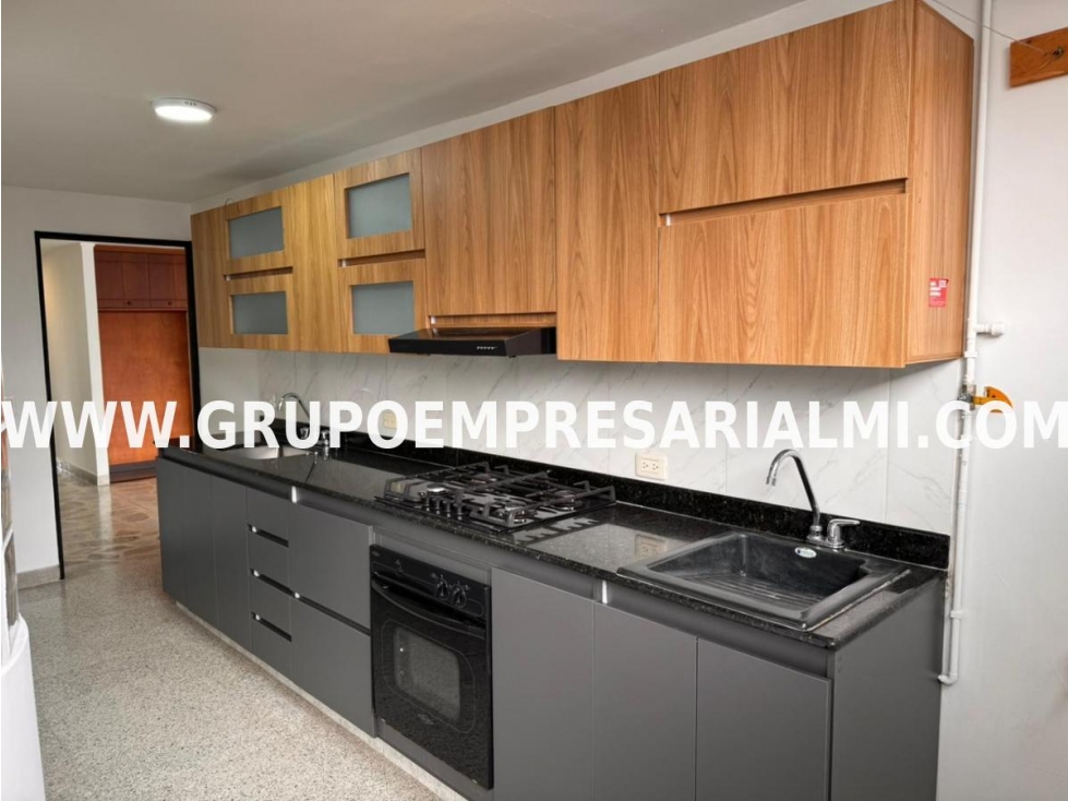 Apartamento en venta en Laureles, Medellín 4