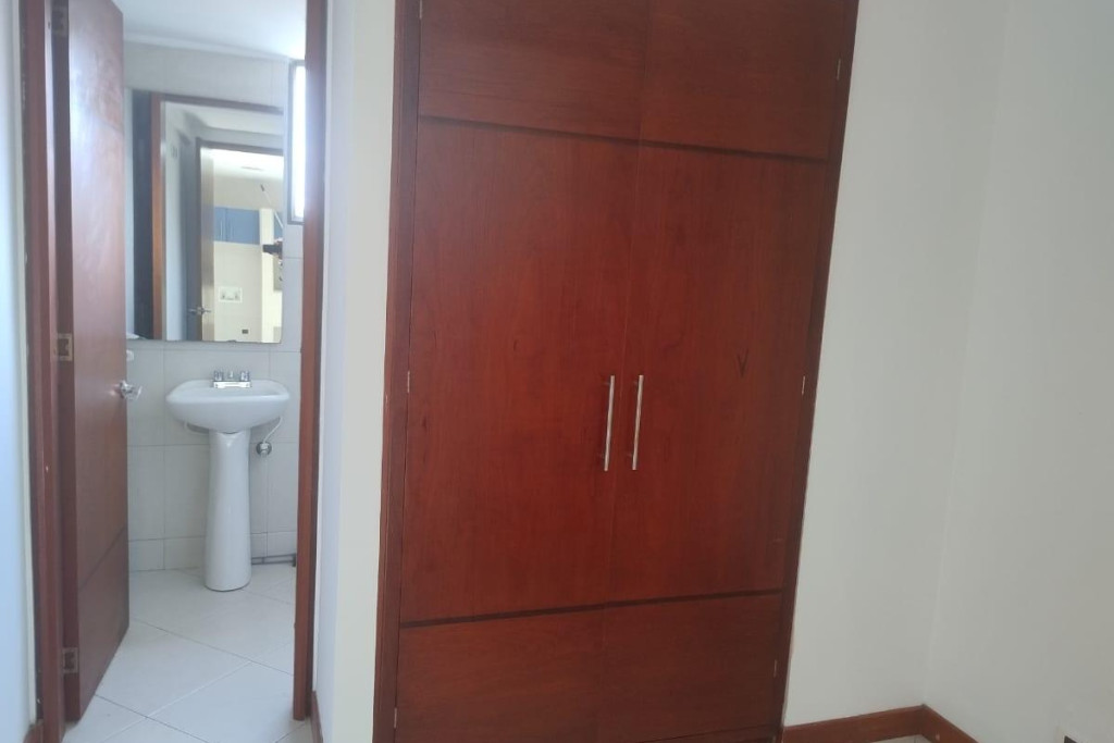 Apartamento en venta en Santa Barbara Occidental, Bogotá · foto 11 de 18
