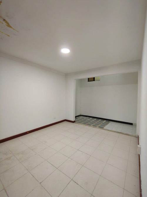 Casa de 3 alcobas en venta en Altos De Guadalupe, Cali, 287 m² · foto 8 de 22