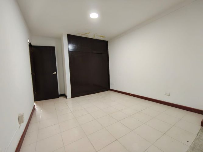 Casa de 3 alcobas en venta en Altos De Guadalupe, Cali, 287 m² · foto 9 de 22