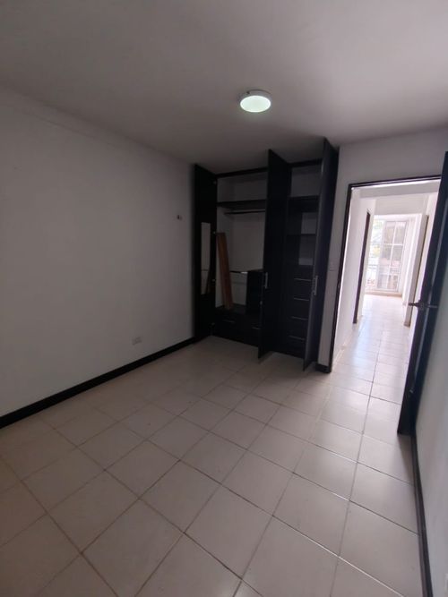 Casa de 3 alcobas en venta en Altos De Guadalupe, Cali, 287 m² · foto 10 de 22