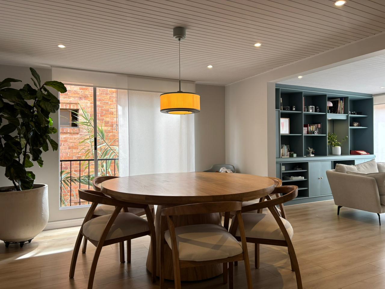 Apartamento en arriendo en Chicó Reservado, Bogotá · foto 2 de 9