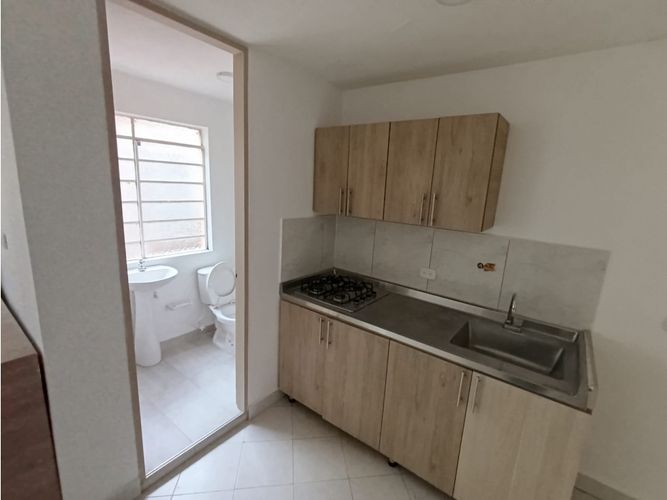 Local en arriendo en Bombona No.1, Medellín, 52 m² · foto 7 de 22