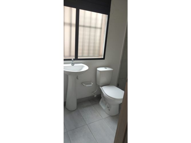 Local en arriendo en Bombona No.1, Medellín, 52 m² · foto 19 de 22