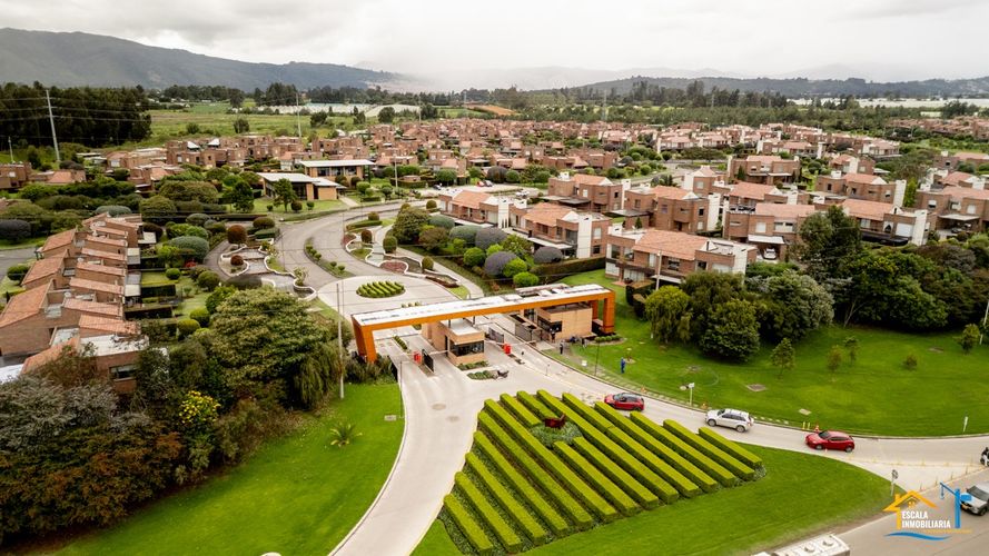 Casa de 3 alcobas en venta en Pueblo Viejo, Cota, 176 m² · foto 17 de 18