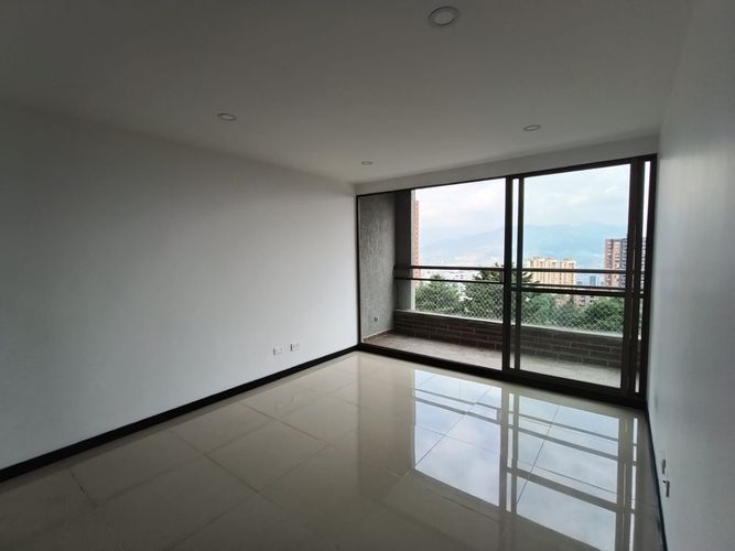 Apartamento de 3 alcobas en arriendo en El Poblado, Medellín, 95 m² · foto 4 de 20