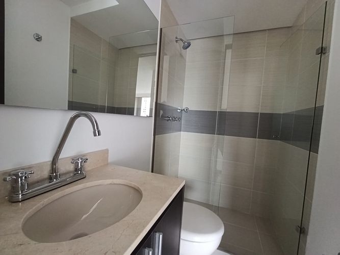 Apartamento de 3 alcobas en arriendo en El Poblado, Medellín, 95 m² · foto 16 de 20