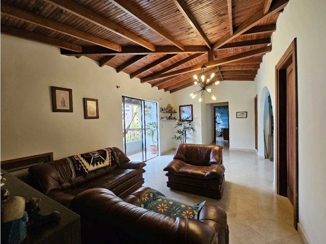 Casa de 4 alcobas en venta en El Salado, Envigado, 260 m² · foto 21 de 24