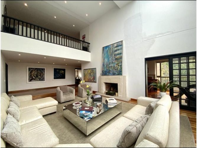 Apartamento de 4 alcobas en venta en Los Rosales, Bogotá, 411 m² · foto 5 de 24
