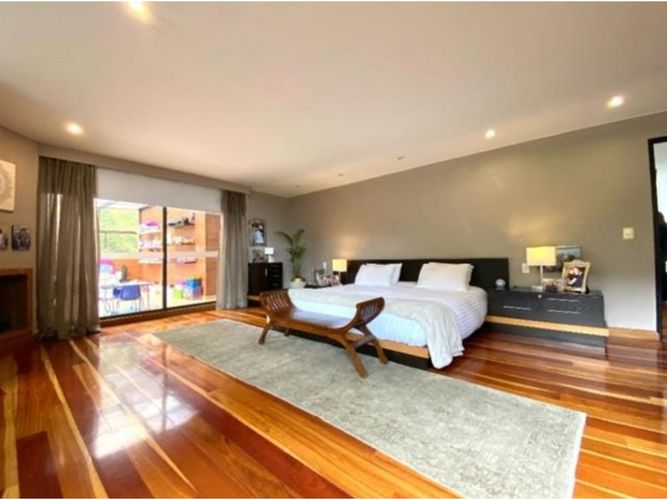 Apartamento de 4 alcobas en venta en Los Rosales, Bogotá, 411 m² · foto 13 de 24