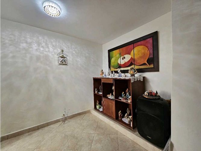 Casa de 4 alcobas en arriendo en Simon Bolivar, Envigado, 260 m² · foto 16 de 24