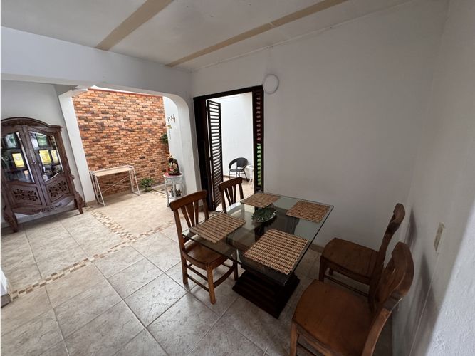 Casa de 5 alcobas en venta en El Retiro, 124 m² · foto 2 de 10