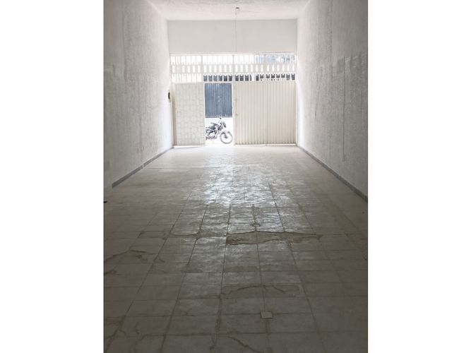 Local en arriendo en Granjas De Provenza, Bucaramanga, 90 m² · foto 3 de 7