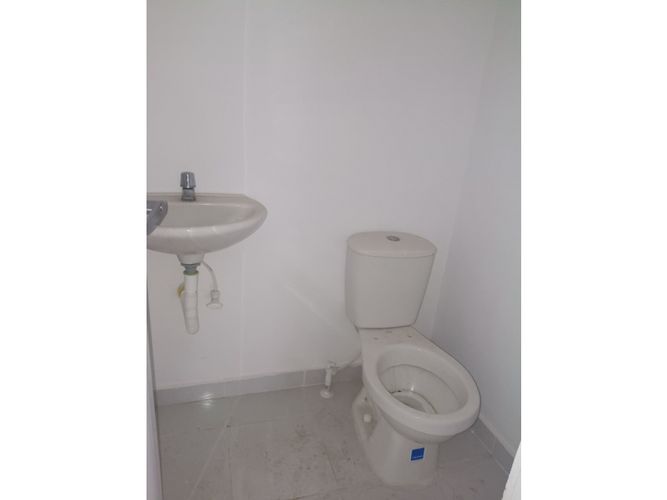 Local en arriendo en Granjas De Provenza, Bucaramanga, 90 m² · foto 5 de 7