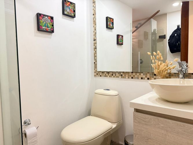Apartamento de 2 alcobas en venta en El Poblado, Medellín, 74 m² · foto 16 de 16