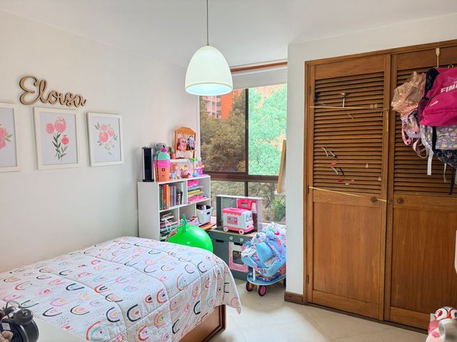 Apartamento de 2 alcobas en venta en El Poblado, Medellín, 74 m² · foto 13 de 16