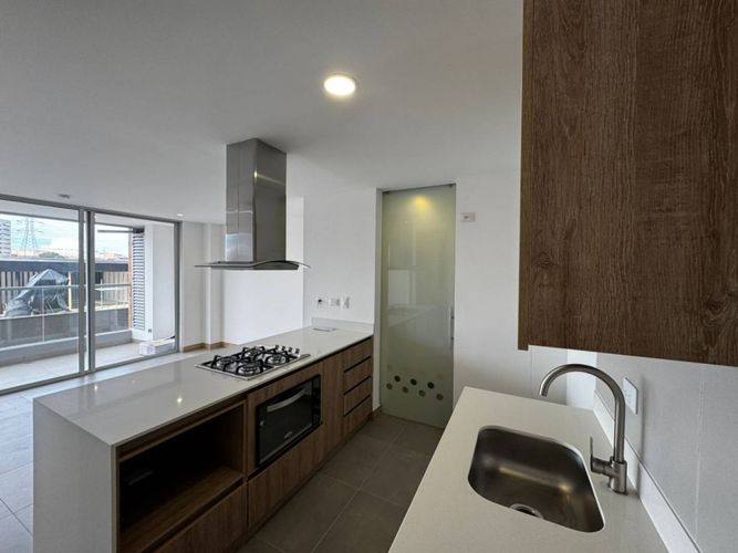 Apartamento de 2 alcobas en arriendo en El Porvenir, Rionegro, 74 m² · foto 2 de 15