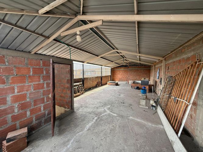 Casa de 10 alcobas en venta en Santa Elena, Cali, 540 m² · foto 18 de 19