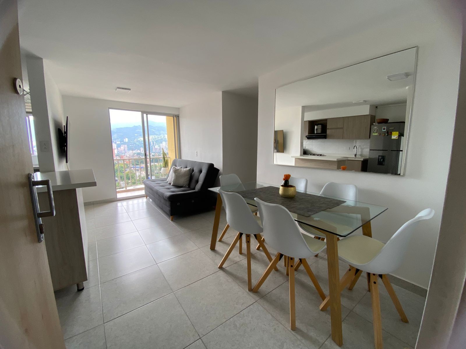 Apartamento en venta en Ditaires, Itagüí · foto 3 de 24