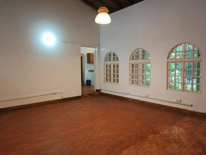 Casa en arriendo en El Poblado, Medellín · foto 2 de 23