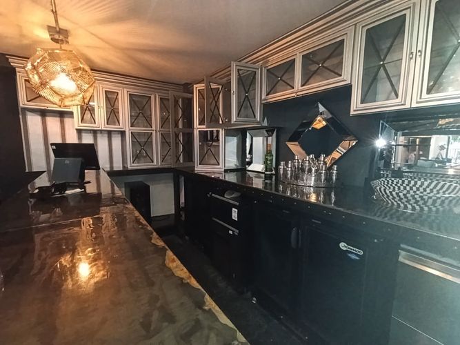 Local en arriendo en El Poblado, Medellín, 346 m² · foto 12 de 20