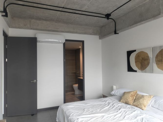 Apartamento de 2 alcobas en arriendo en El Poblado, Medellín, 104 m² · foto 11 de 17