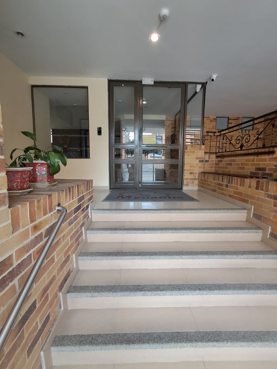 Apartamento en venta en Cedritos, Bogotá · foto 2 de 18
