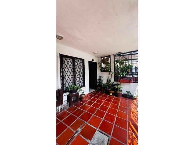 Casa de 6 alcobas en venta en Brisas De Los Alamos, Cali, 250 m² · foto 3 de 24