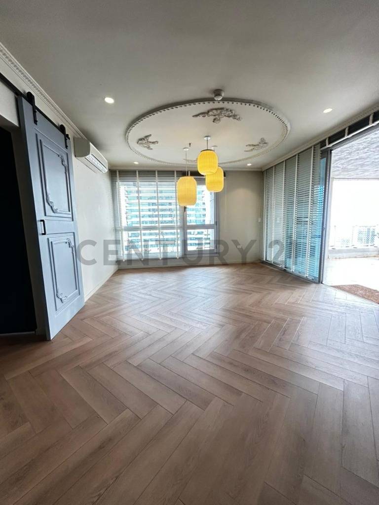 ALQUILO MODERNO SEMIPISO - EDIFICIO MIRANDA — foto 3