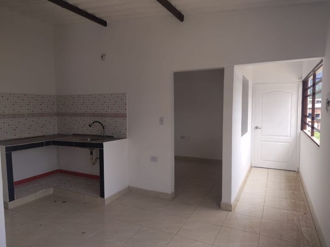 Casa de 2 alcobas en venta en Pisarreal, Los Patios, 99 m² · foto 2 de 18