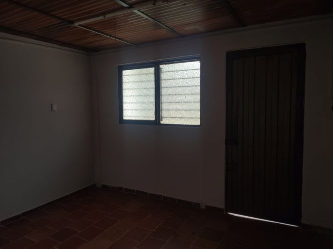 Casa de 2 alcobas en venta en Pisarreal, Los Patios, 99 m² · foto 11 de 18