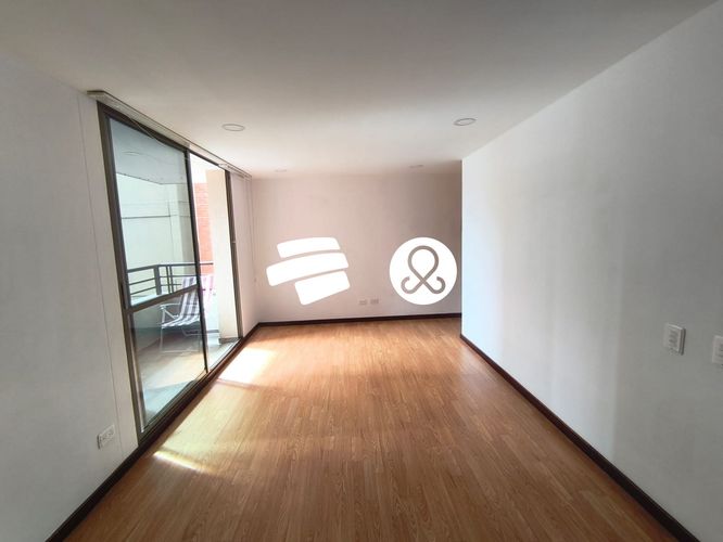 Apartamento de 3 alcobas en venta en El Poblado, Medellín, 77 m² · foto 4 de 24