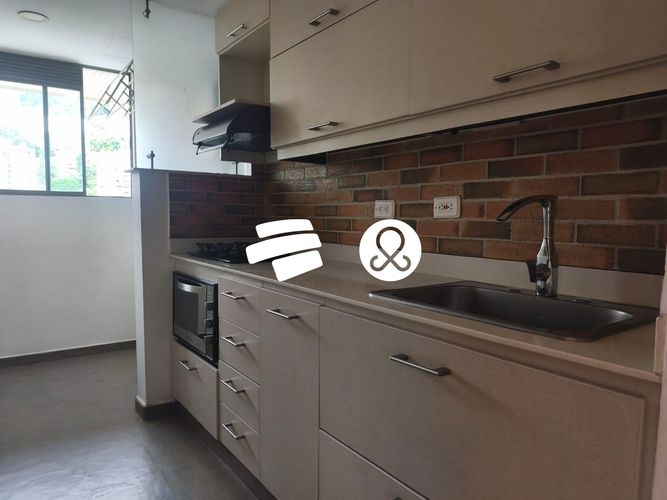 Apartamento de 3 alcobas en venta en El Poblado, Medellín, 77 m² · foto 7 de 24