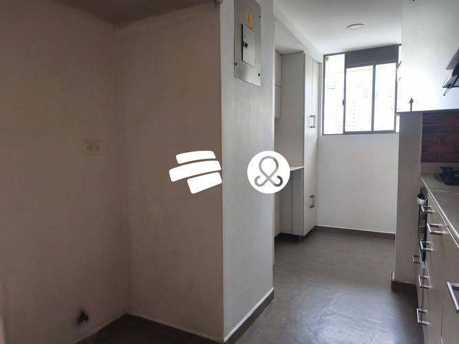 Apartamento de 3 alcobas en venta en El Poblado, Medellín, 77 m² · foto 8 de 24